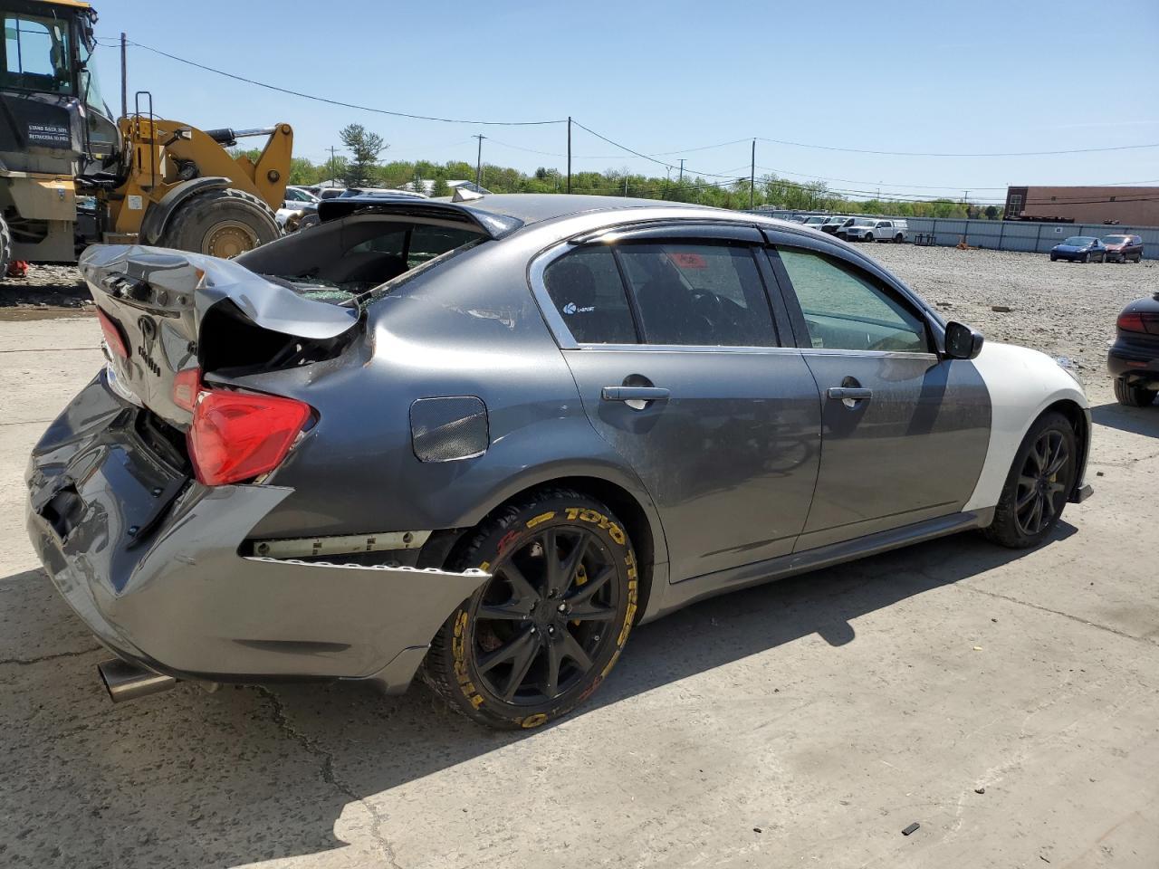 2011 Infiniti G37 - Image 3
