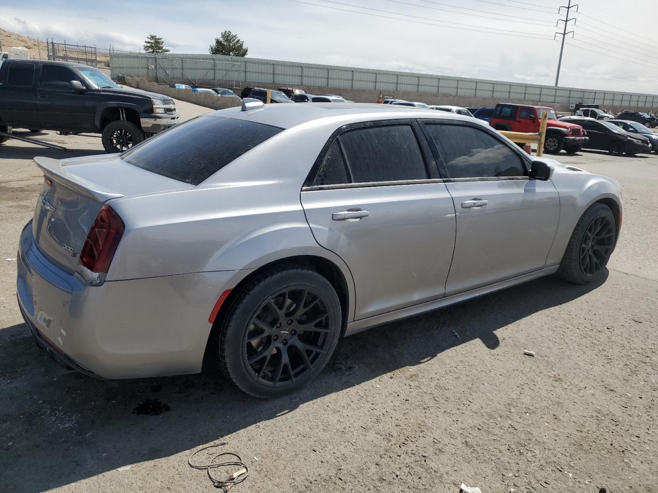 2015 Chrysler 300 S - Фото 3