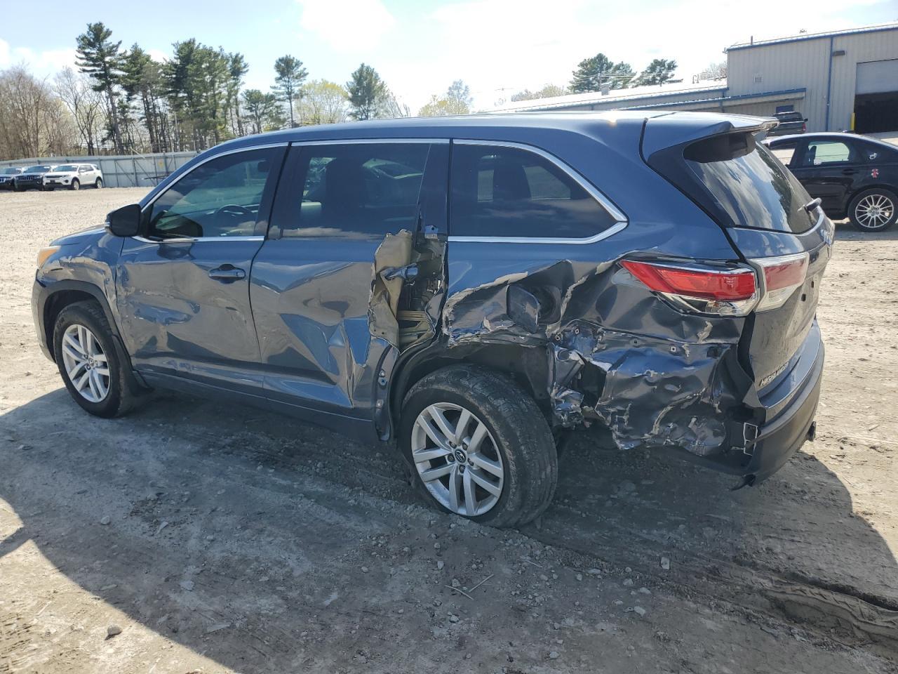 2016 Toyota Highlander Le - Фото 2