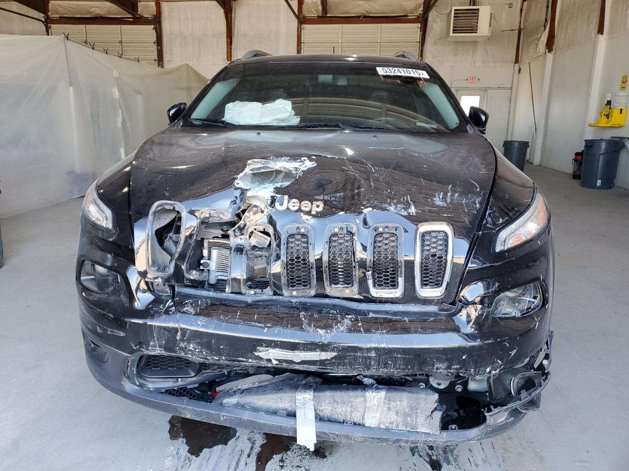 2018 Jeep Cherokee Latitude Plus - Image 5