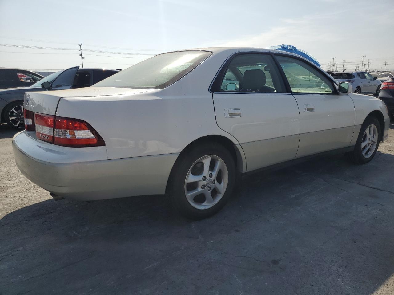 2000 Lexus Es 300 - Image 3