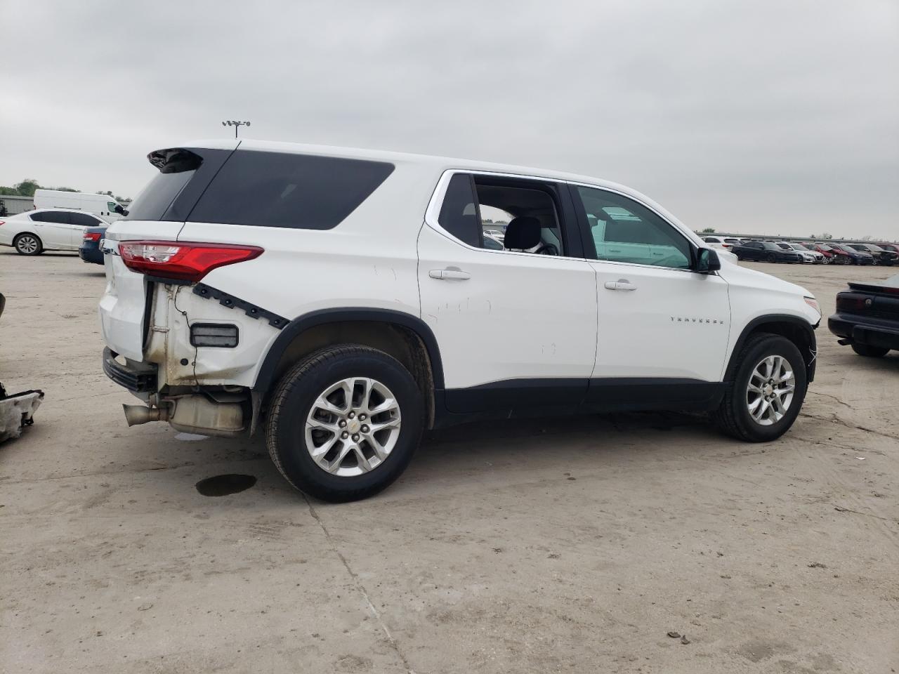 2018 Chevrolet Traverse Ls - Фото 3