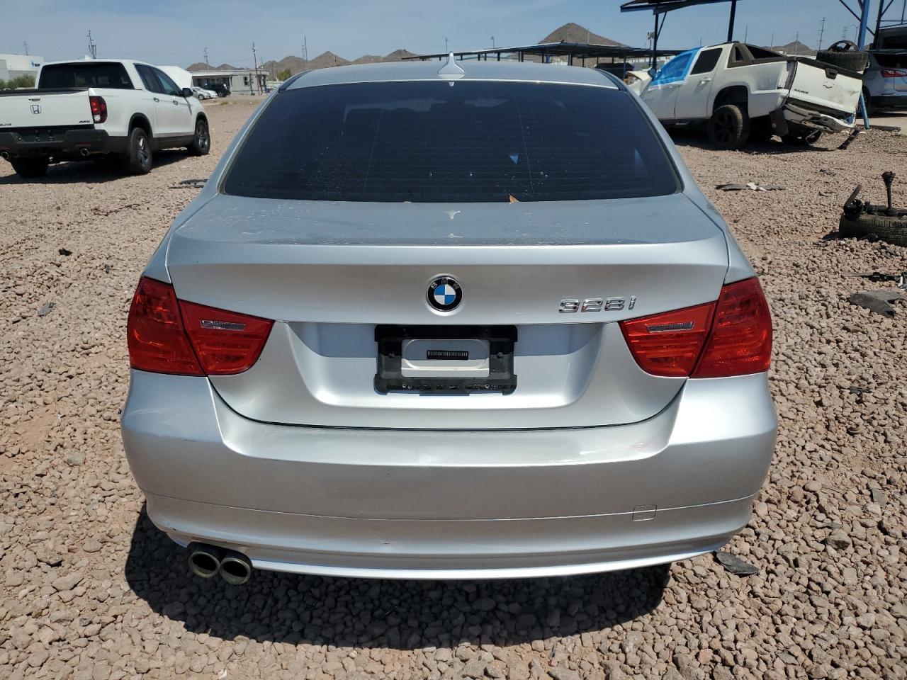 2010 BMW 328 I - Фото 6