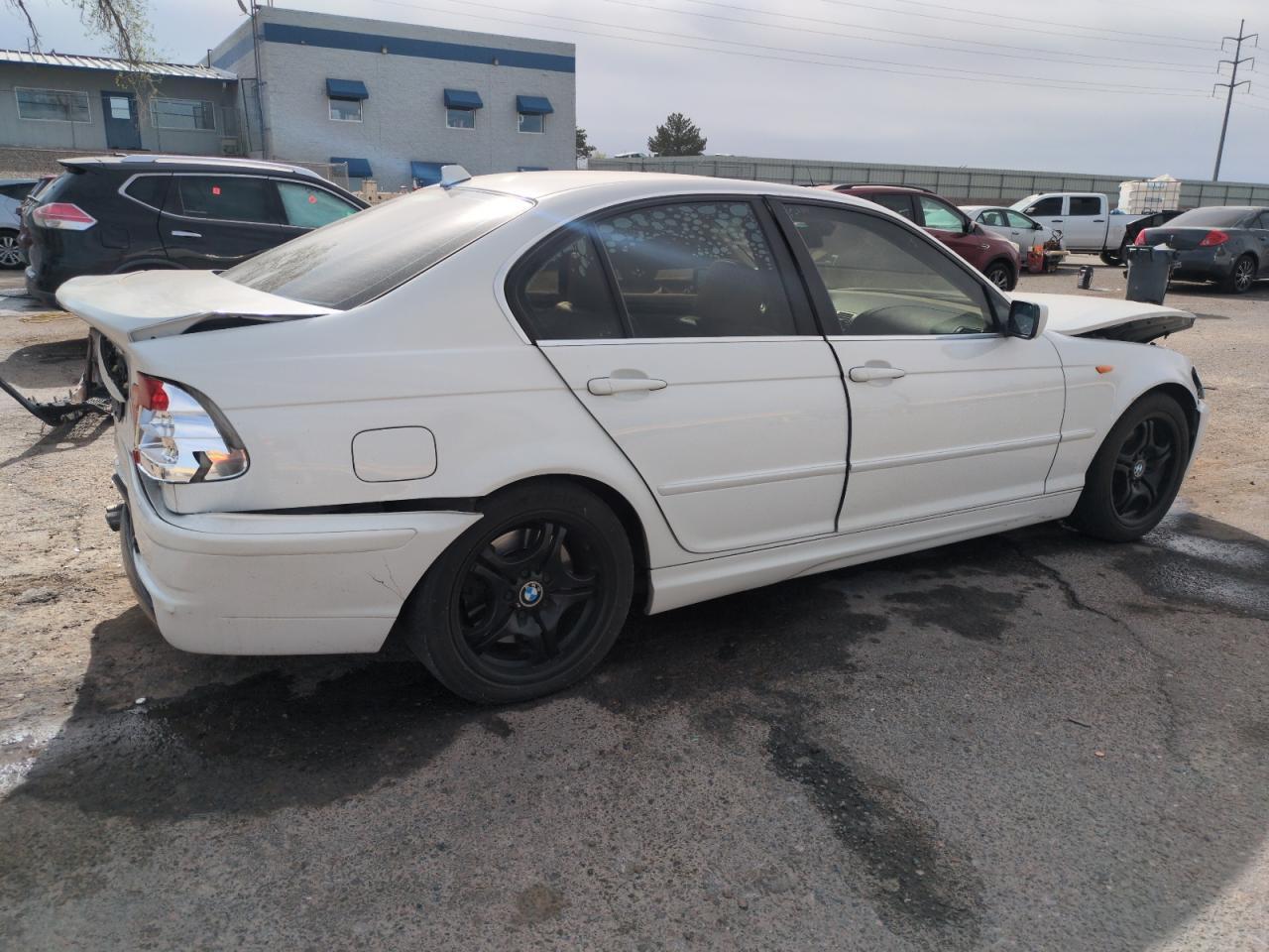2005 BMW 330 I - Image 3