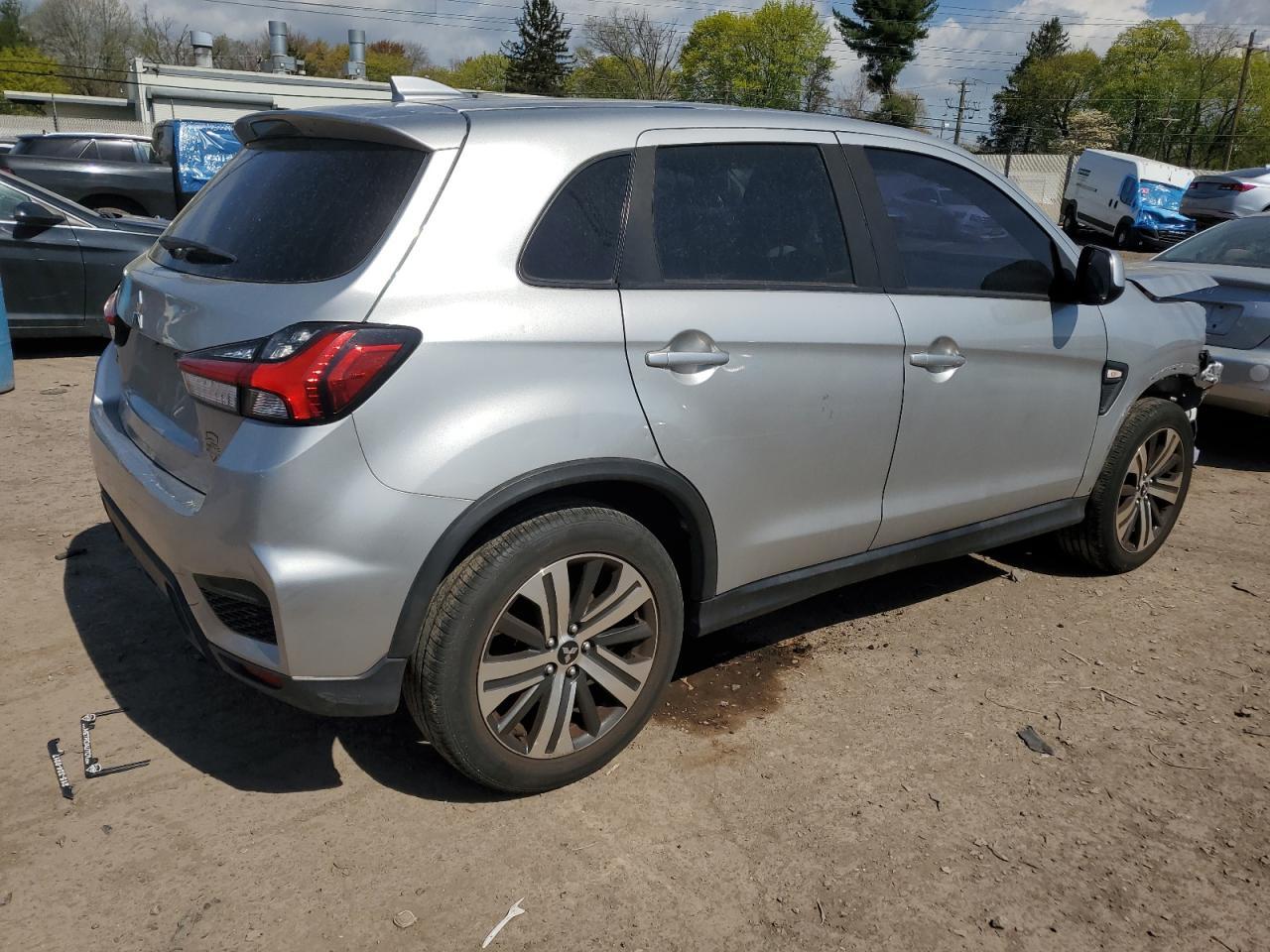 2020 Mitsubishi Outlander Sport Es - Фото 3