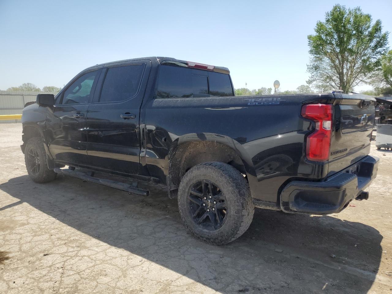 2022 Chevrolet Silverado K1500 Lt Trail Boss - Фото 2