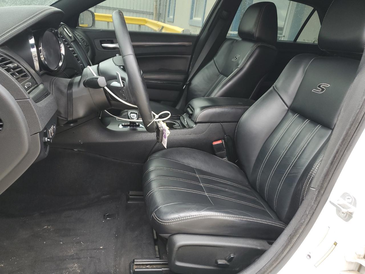 2014 Chrysler 300 S - Image 7