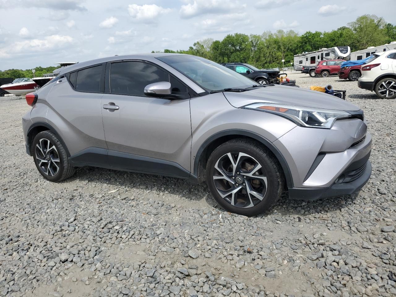 2019 Toyota C-Hr Xle - Image 4