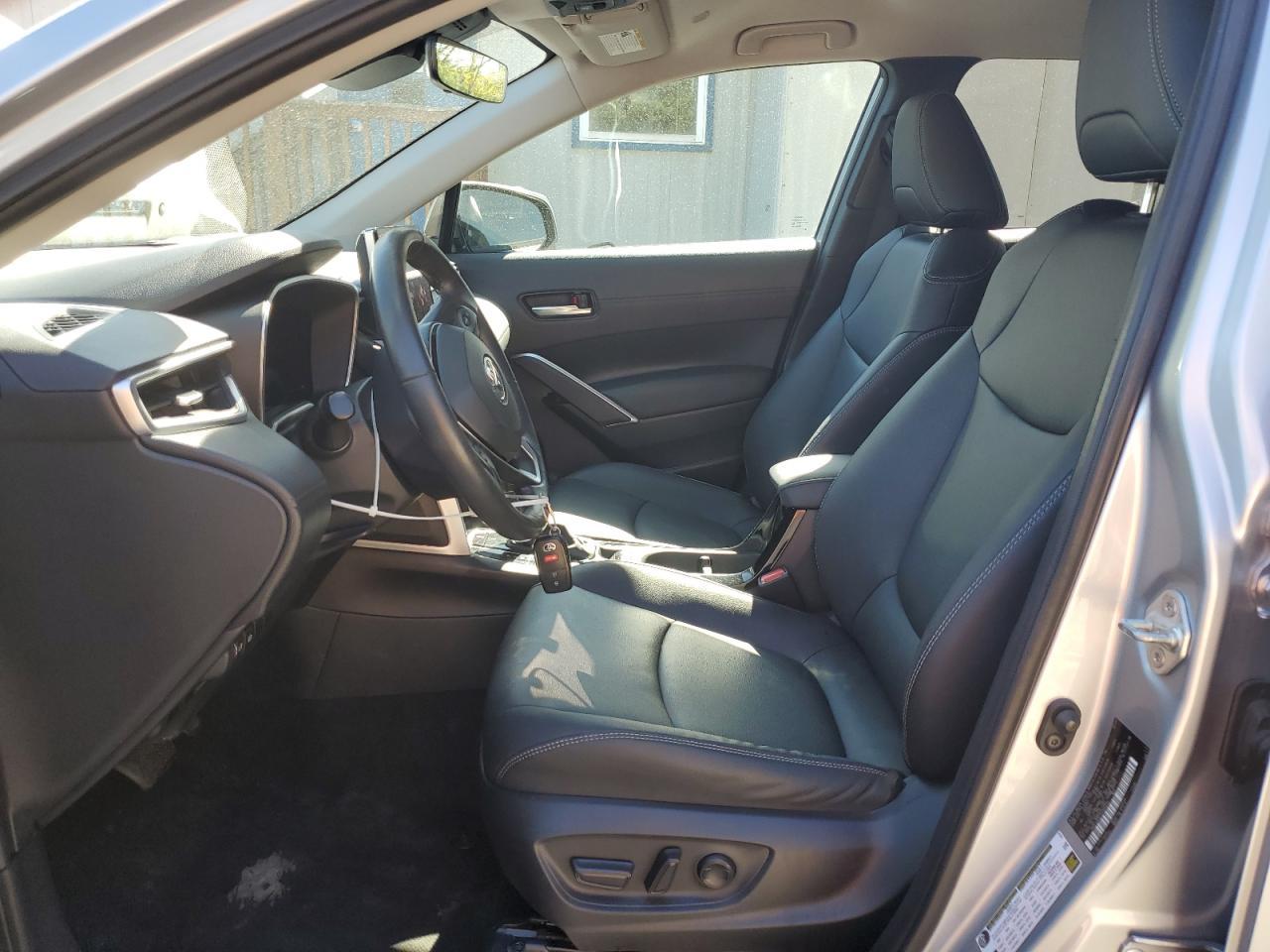 2023 Toyota Corolla Cross Xle - Image 7
