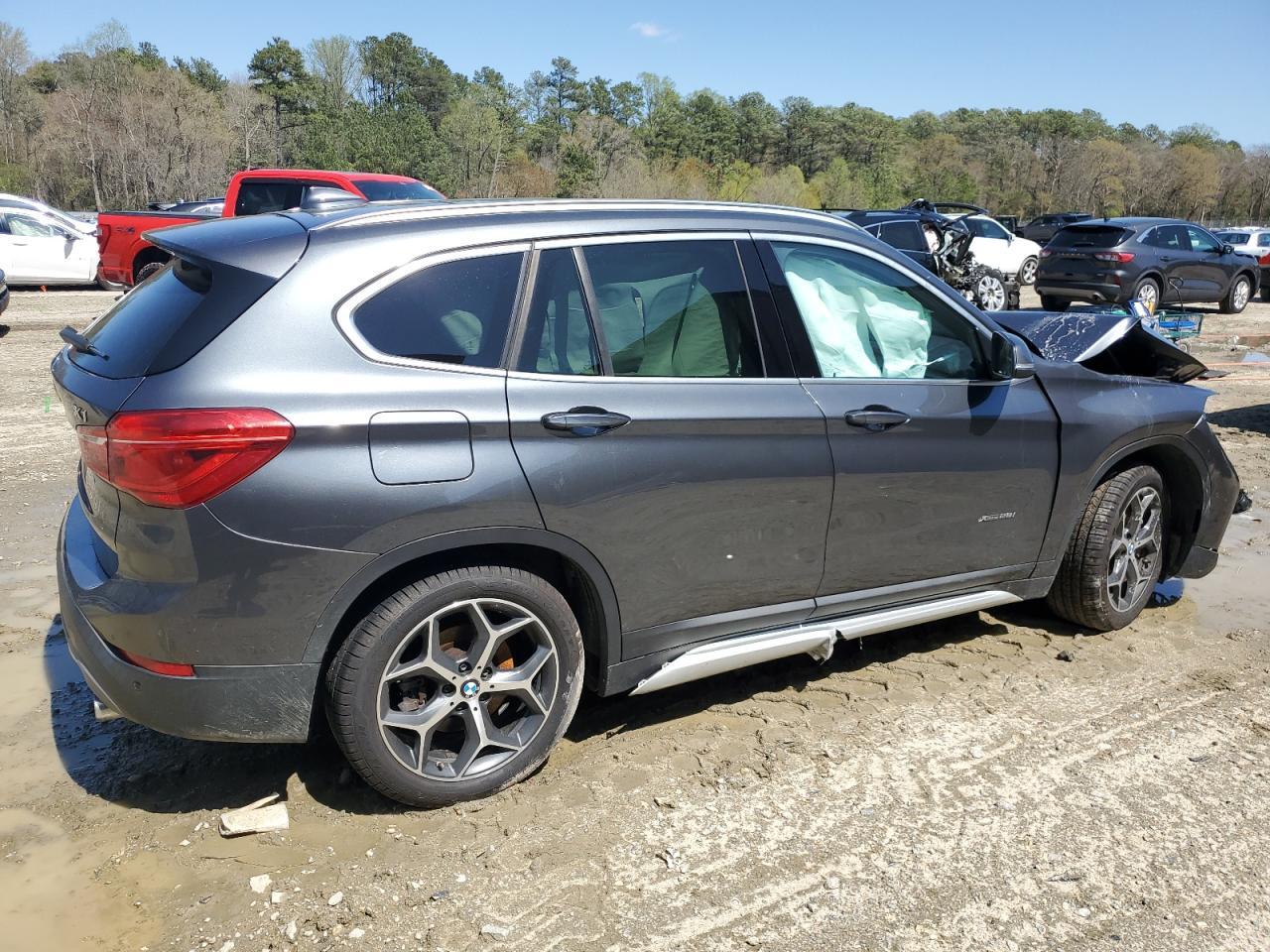 2018 BMW X1 xDrive28I - Фото 3