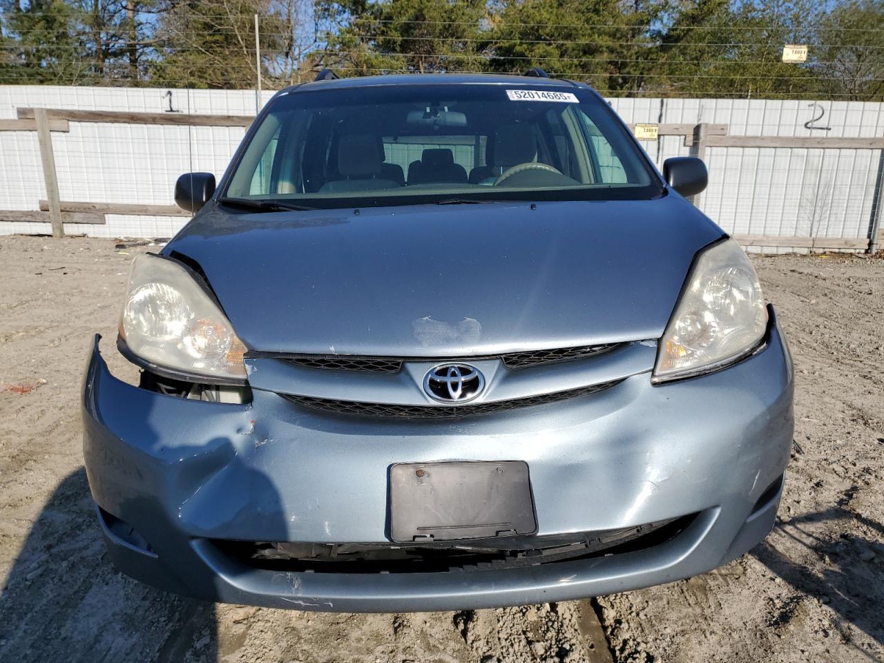 2010 Toyota Sienna Ce - Фото 5
