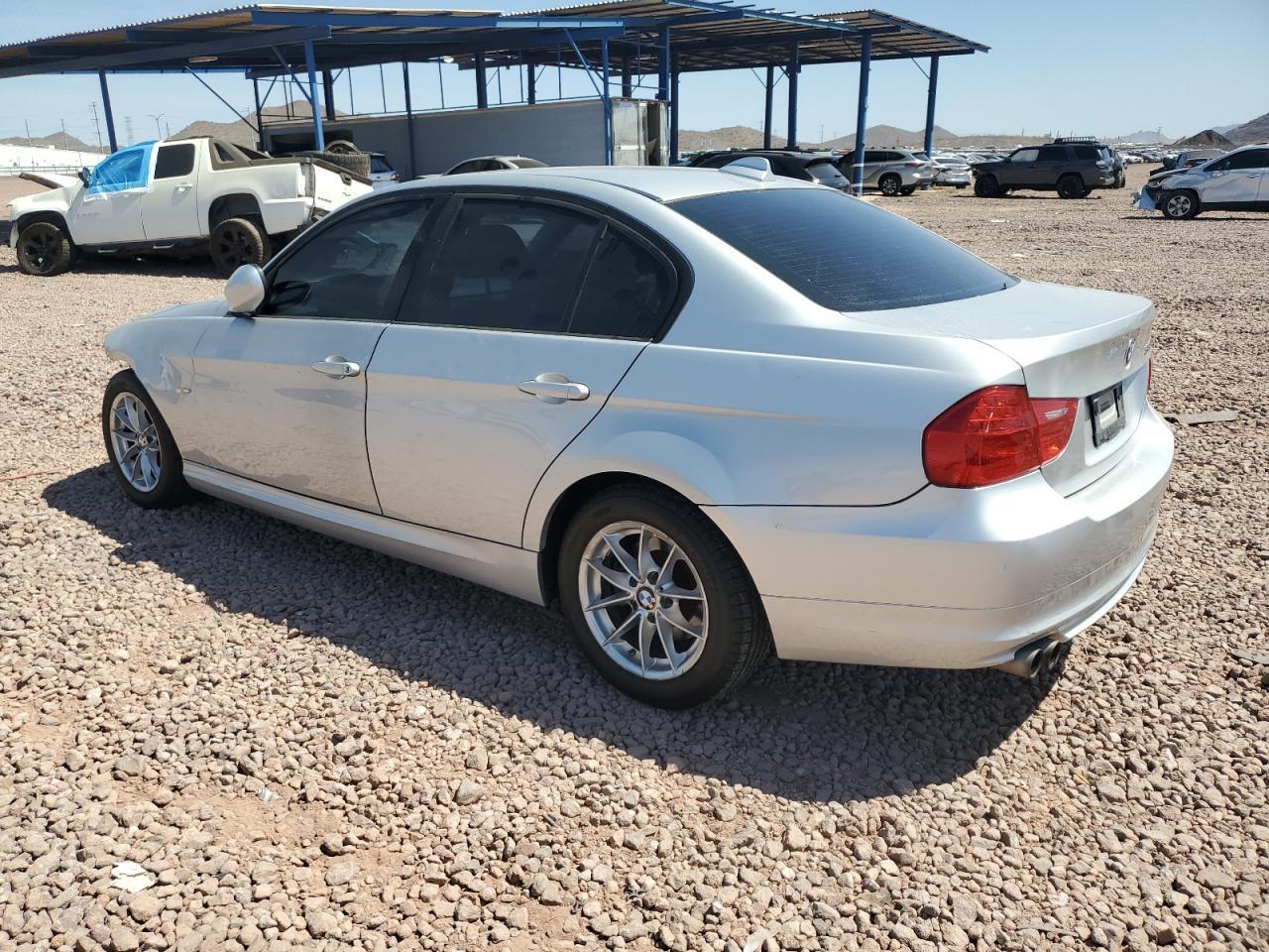2010 BMW 328 I - Фото 2