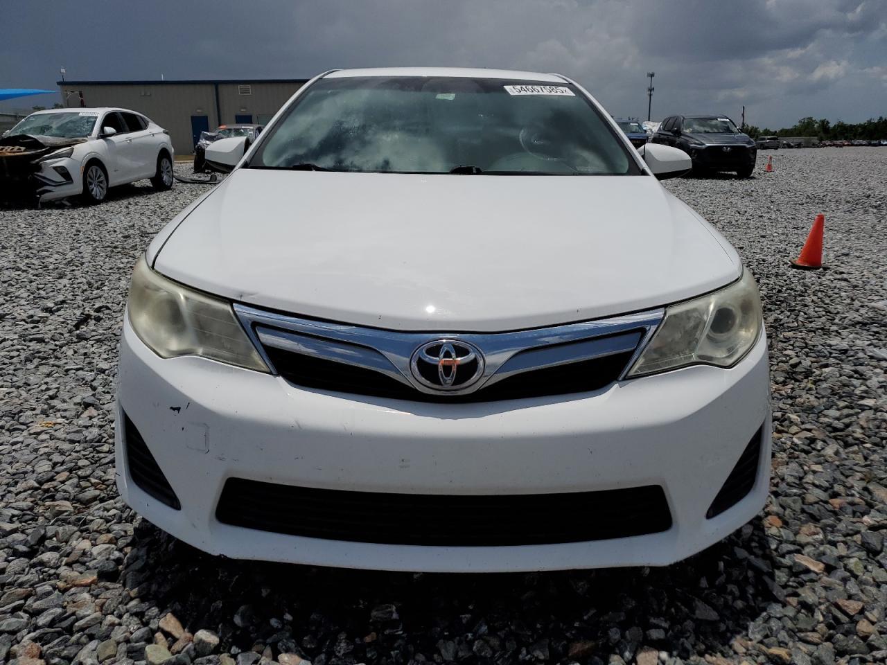 2014 Toyota Camry L - Фото 5