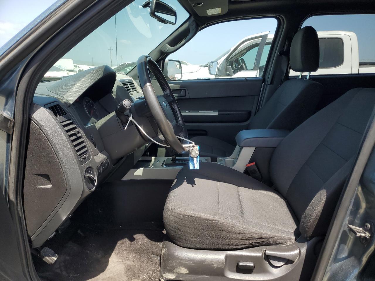 2012 Ford Escape - Фото 7