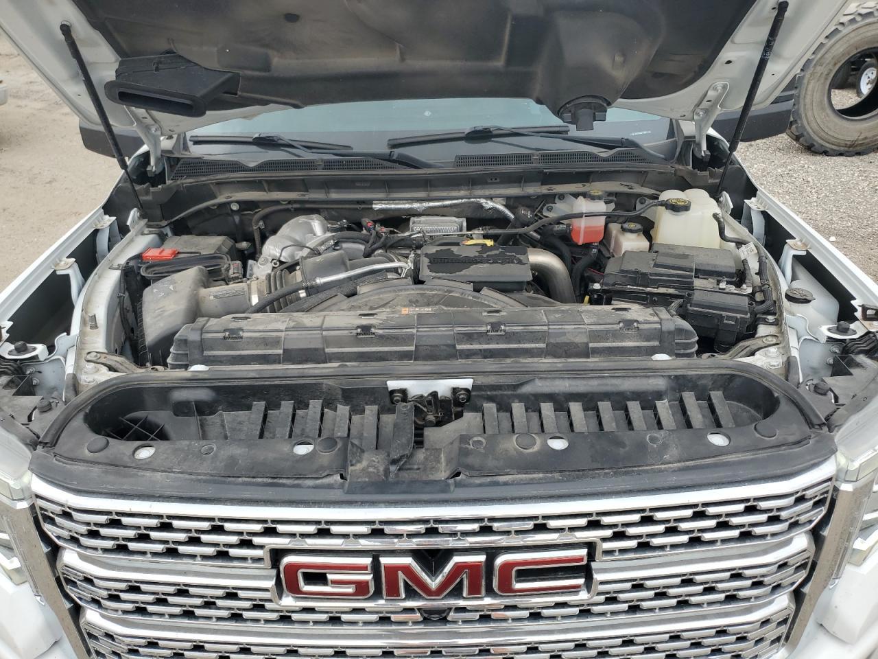 2022 GMC Sierra K3500 Denali - Image 7