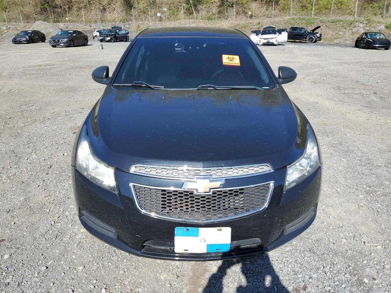 2015 Chevrolet Cruze Ls - Image 5