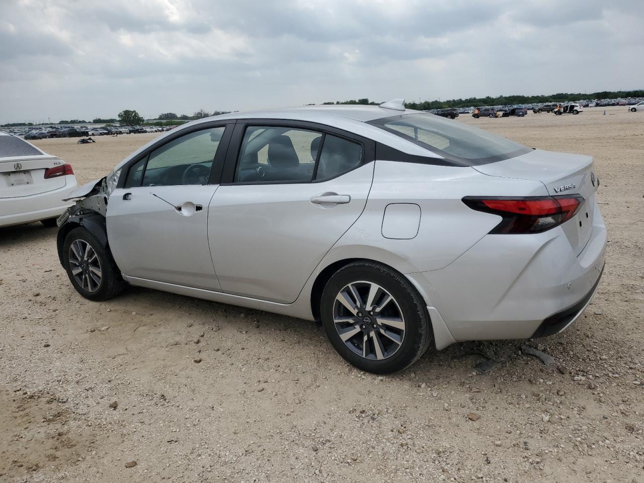2024 Nissan Versa Sv - Фото 2