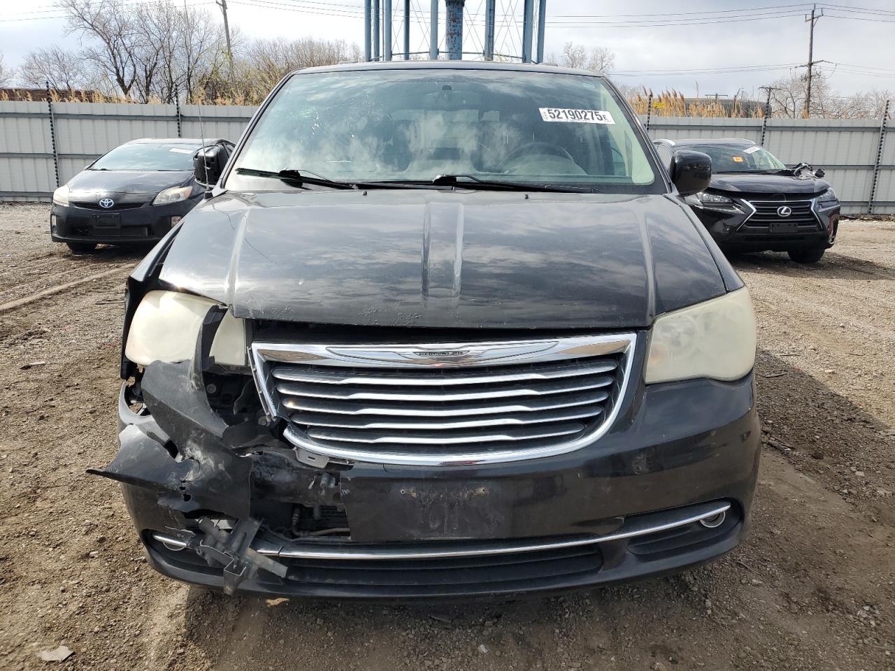 2013 Chrysler Town & Country Touring - Image 5