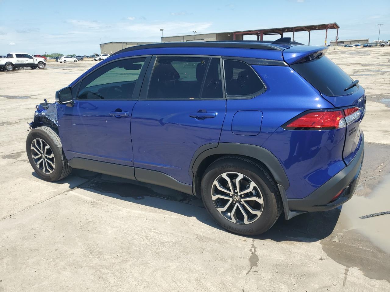 2025 Toyota Corolla Cross Se - Фото 2