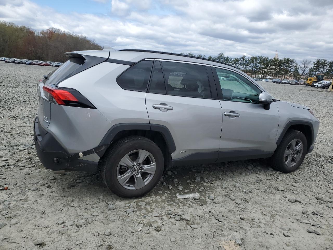 2022 Toyota Rav4 Xle - Фото 3