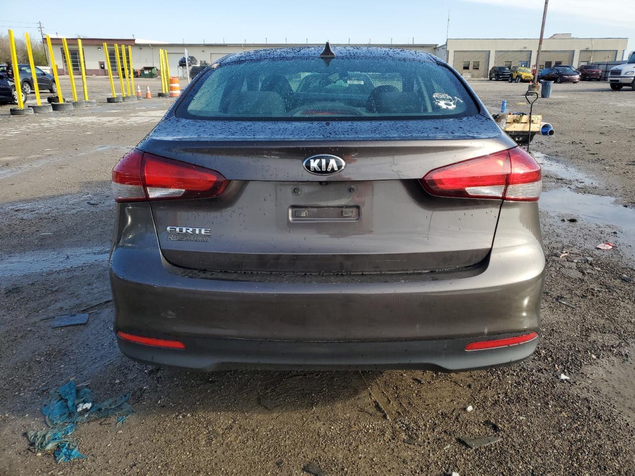 2017 Kia Forte Lx - Image 6