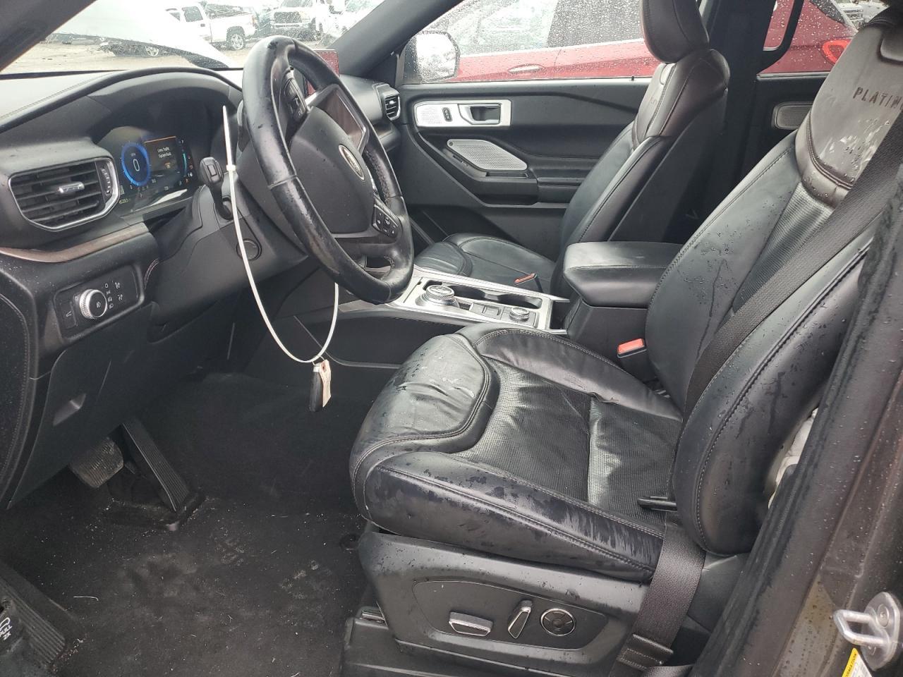 2020 Ford Explorer Platinum - Image 7