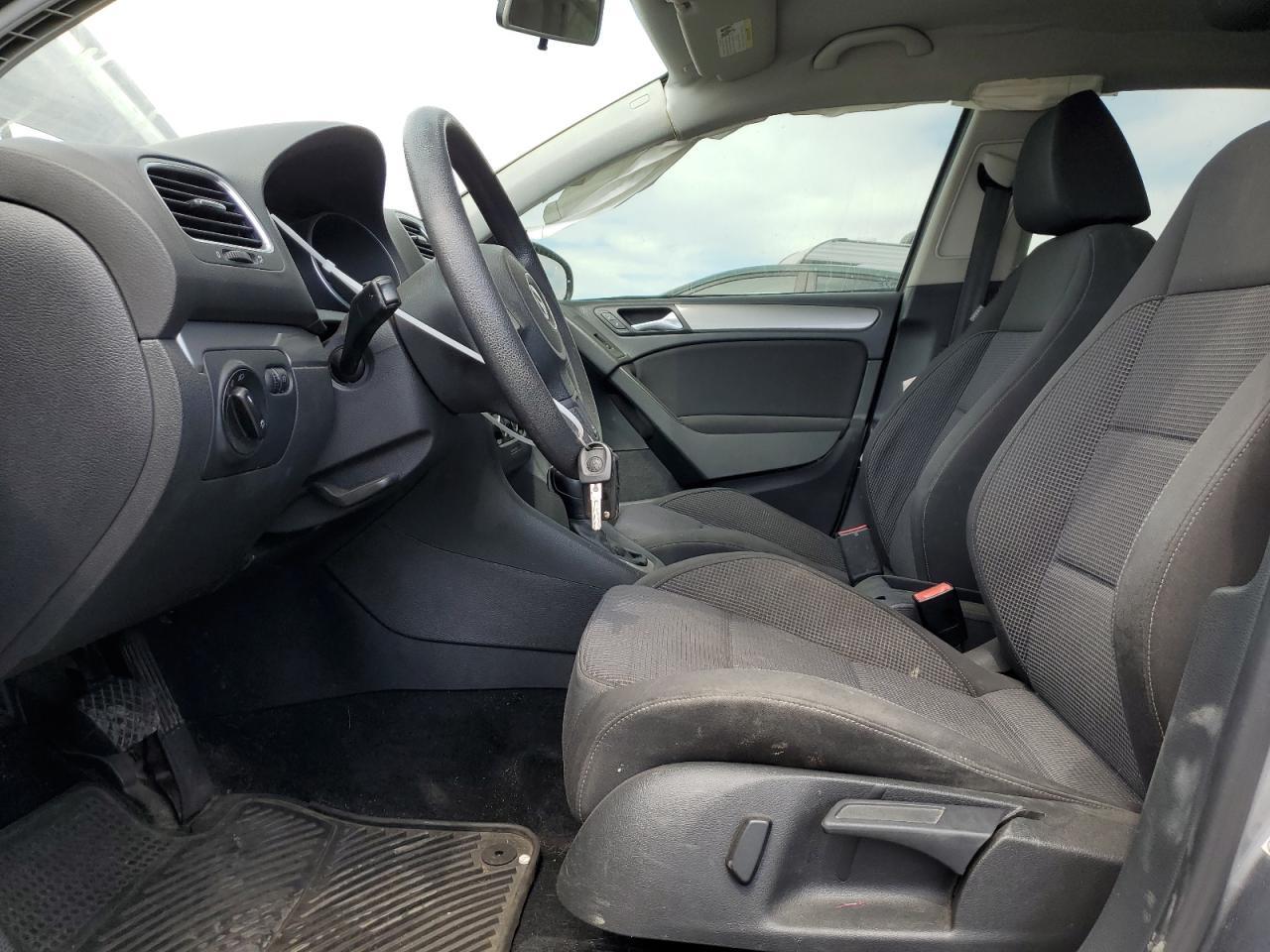 2012 Volkswagen Golf - Image 7