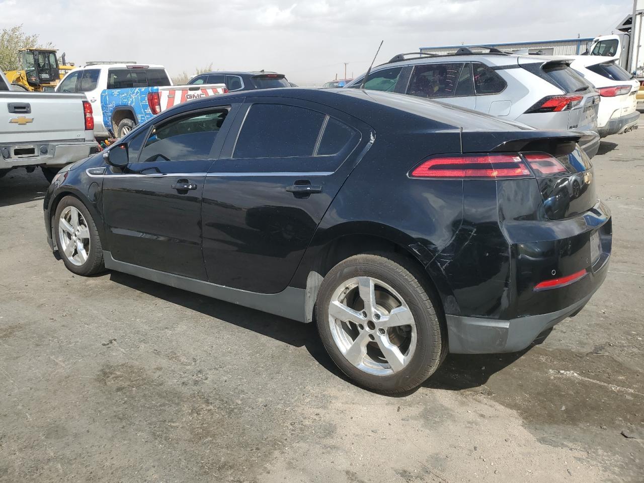 2014 Chevrolet Volt - Image 2