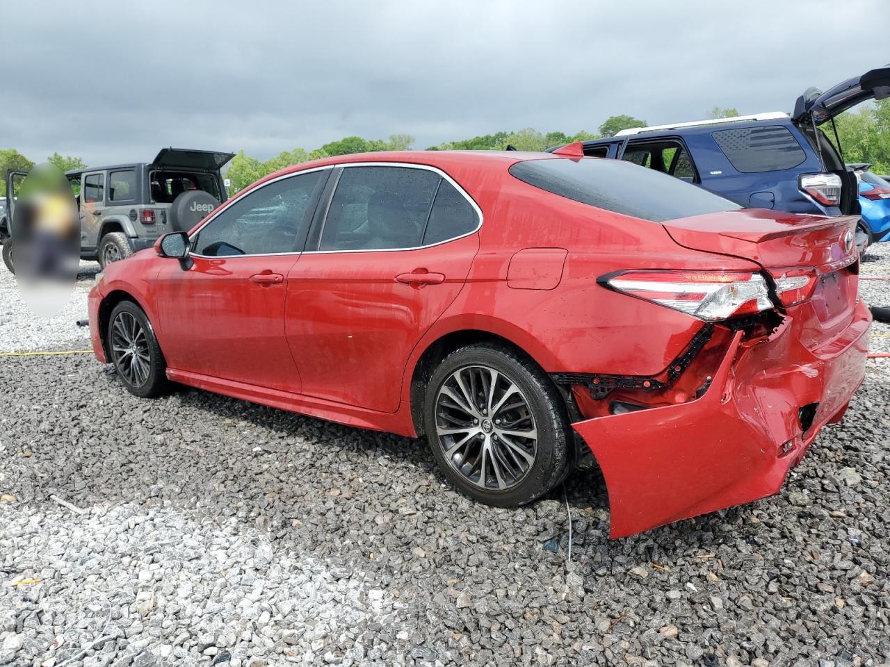 2020 Toyota Camry Se - Image 2