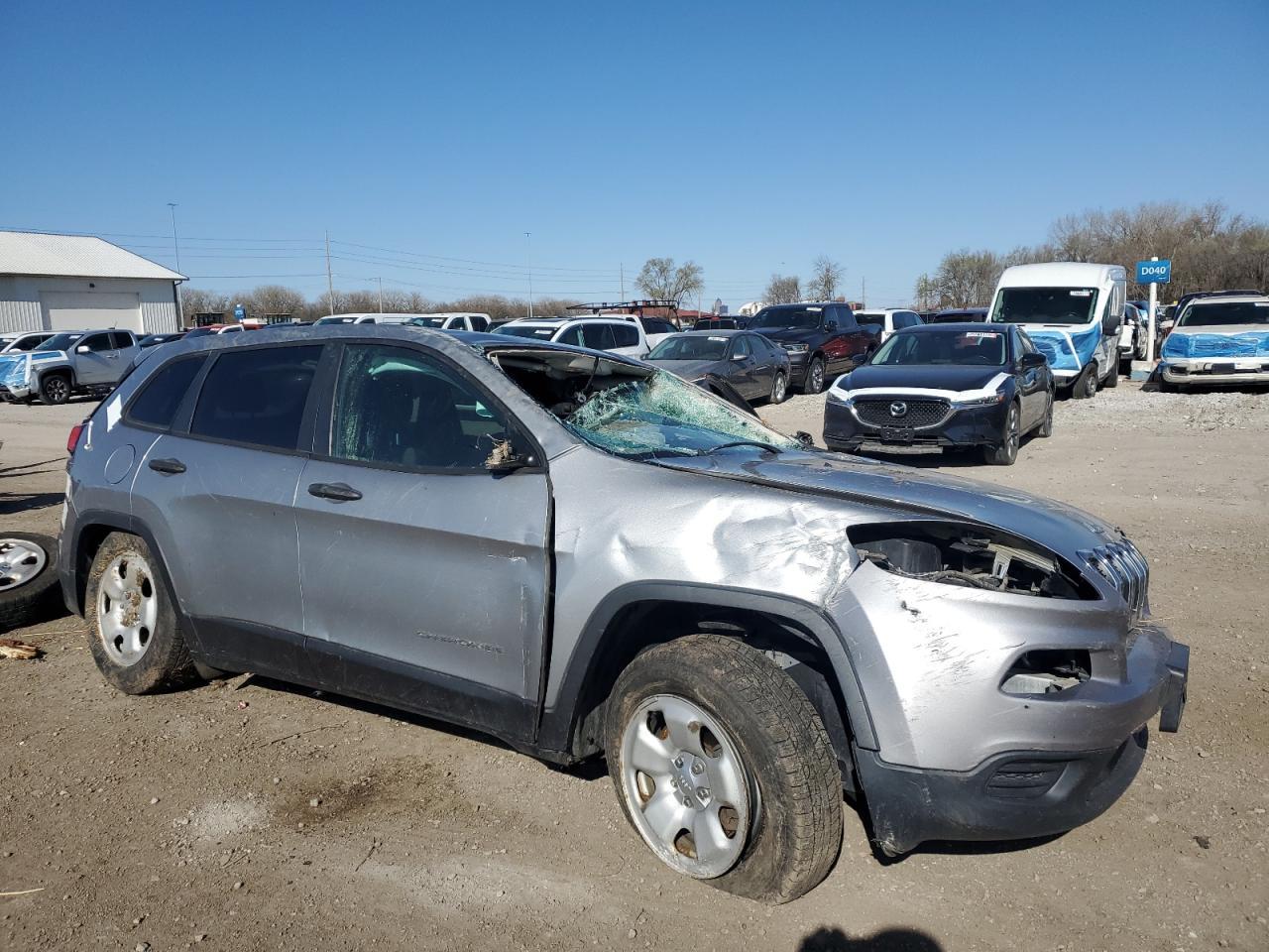 2017 Jeep Cherokee Sport - Фото 4