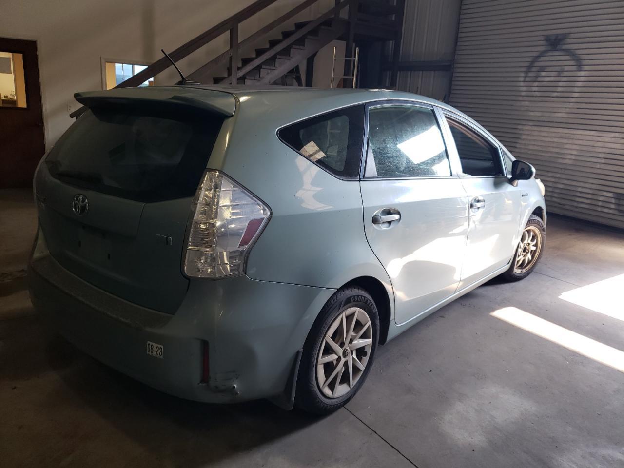 2014 Toyota Prius V - Фото 3
