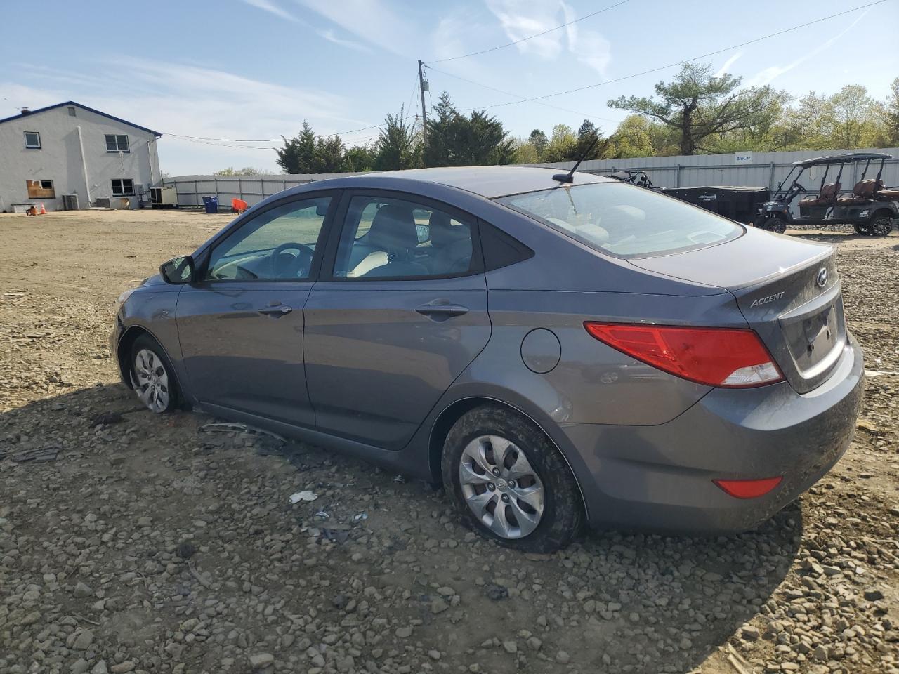 2017 Hyundai Accent Se - Фото 2