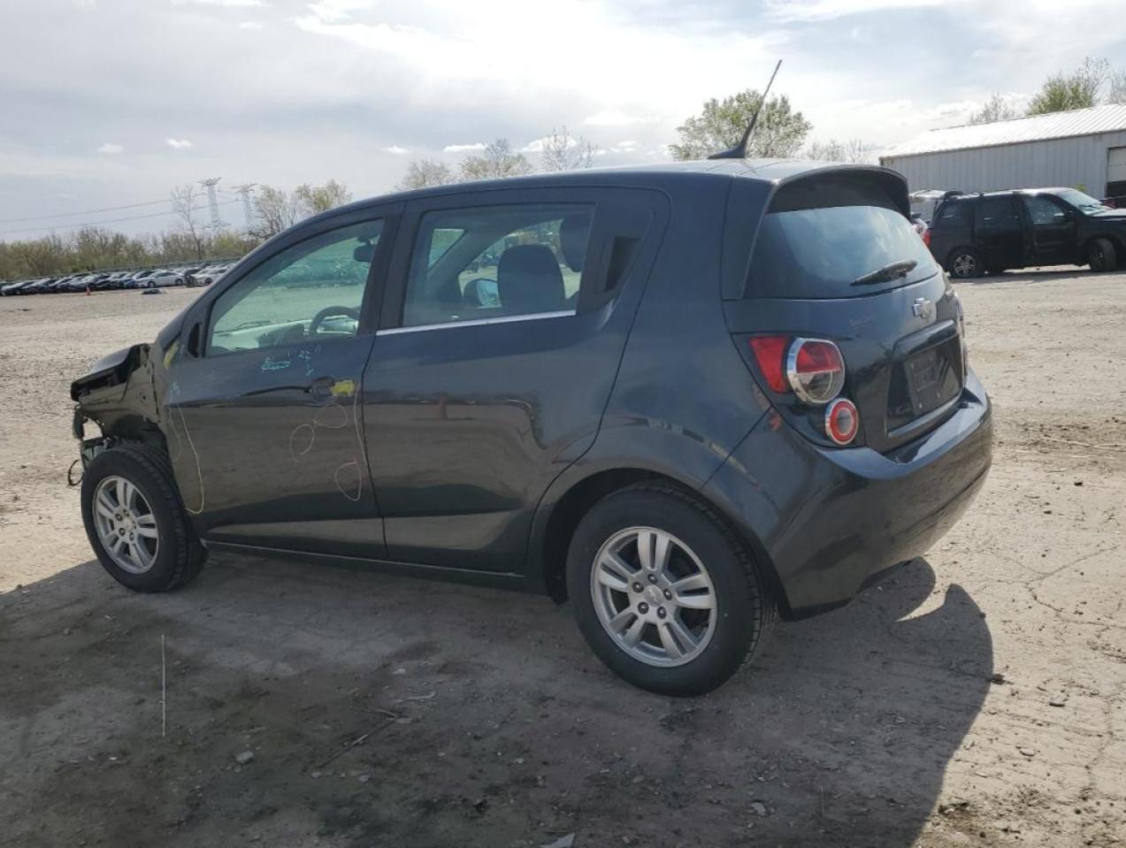 2014 Chevrolet Sonic Lt - Фото 2