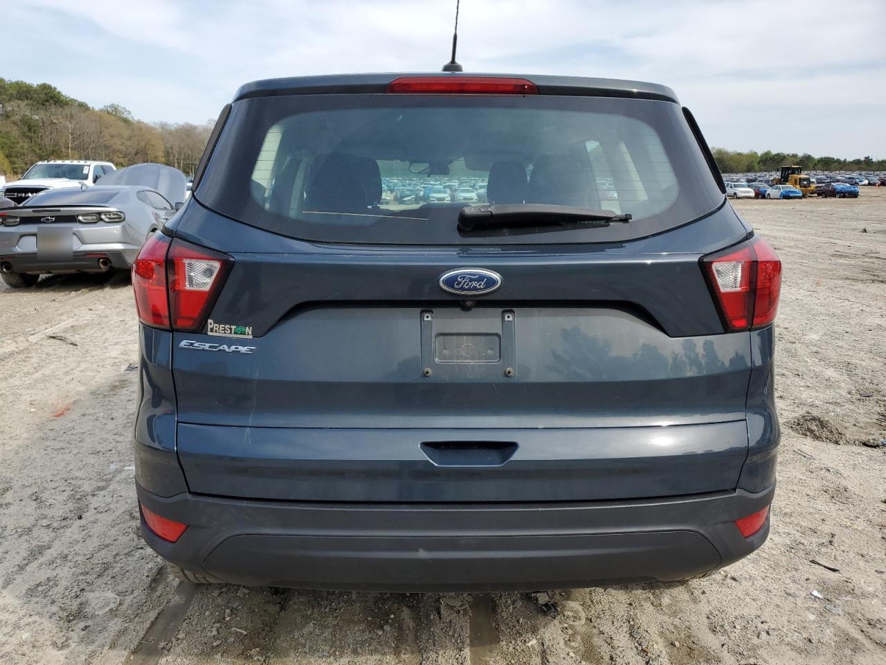 2019 Ford Escape S - Фото 6