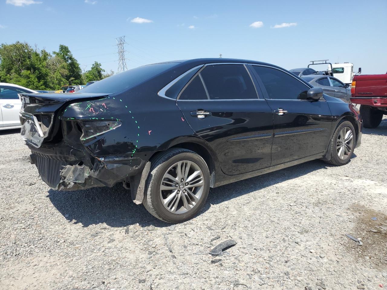 2017 Toyota Camry Le - Image 3