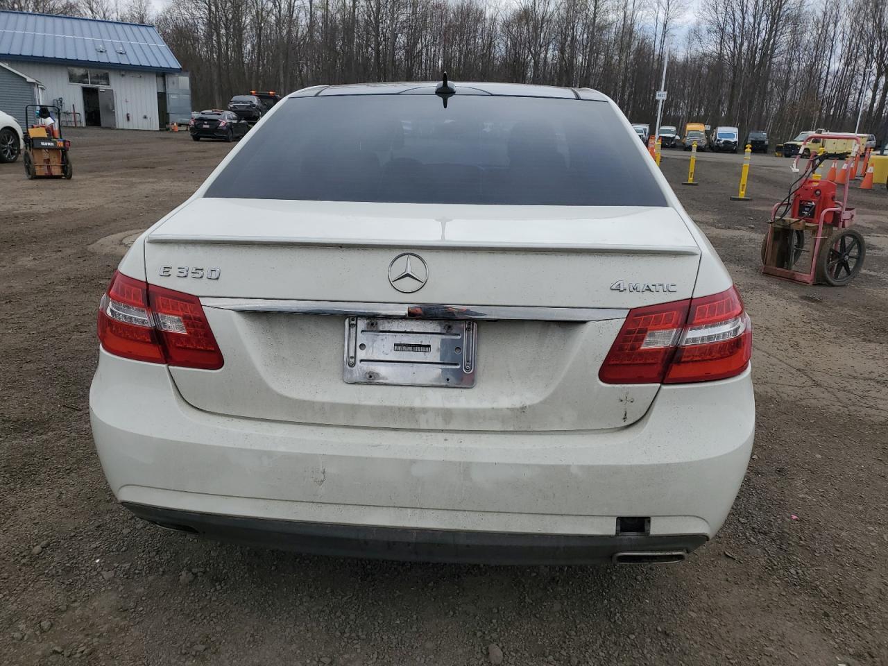 2011 Mercedes-Benz E 350 4Matic - Image 6