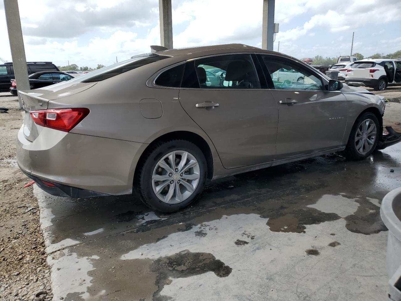 2023 Chevrolet Malibu Lt - Фото 3