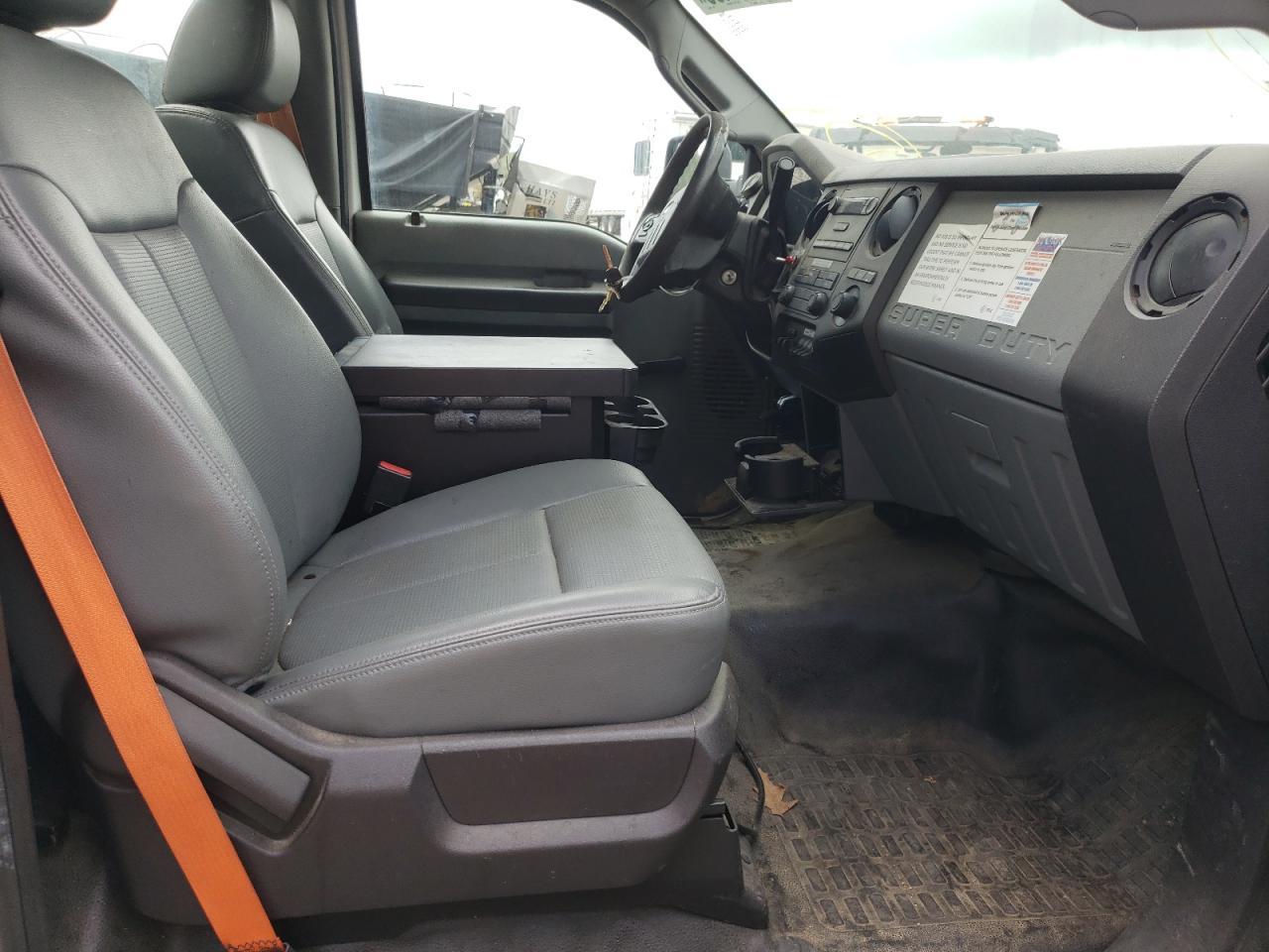 2015 Ford F450 Super Duty Bucket Truck - Фото 5