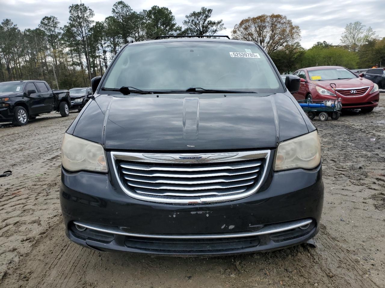 2012 Chrysler Town & Country Touring - Фото 5