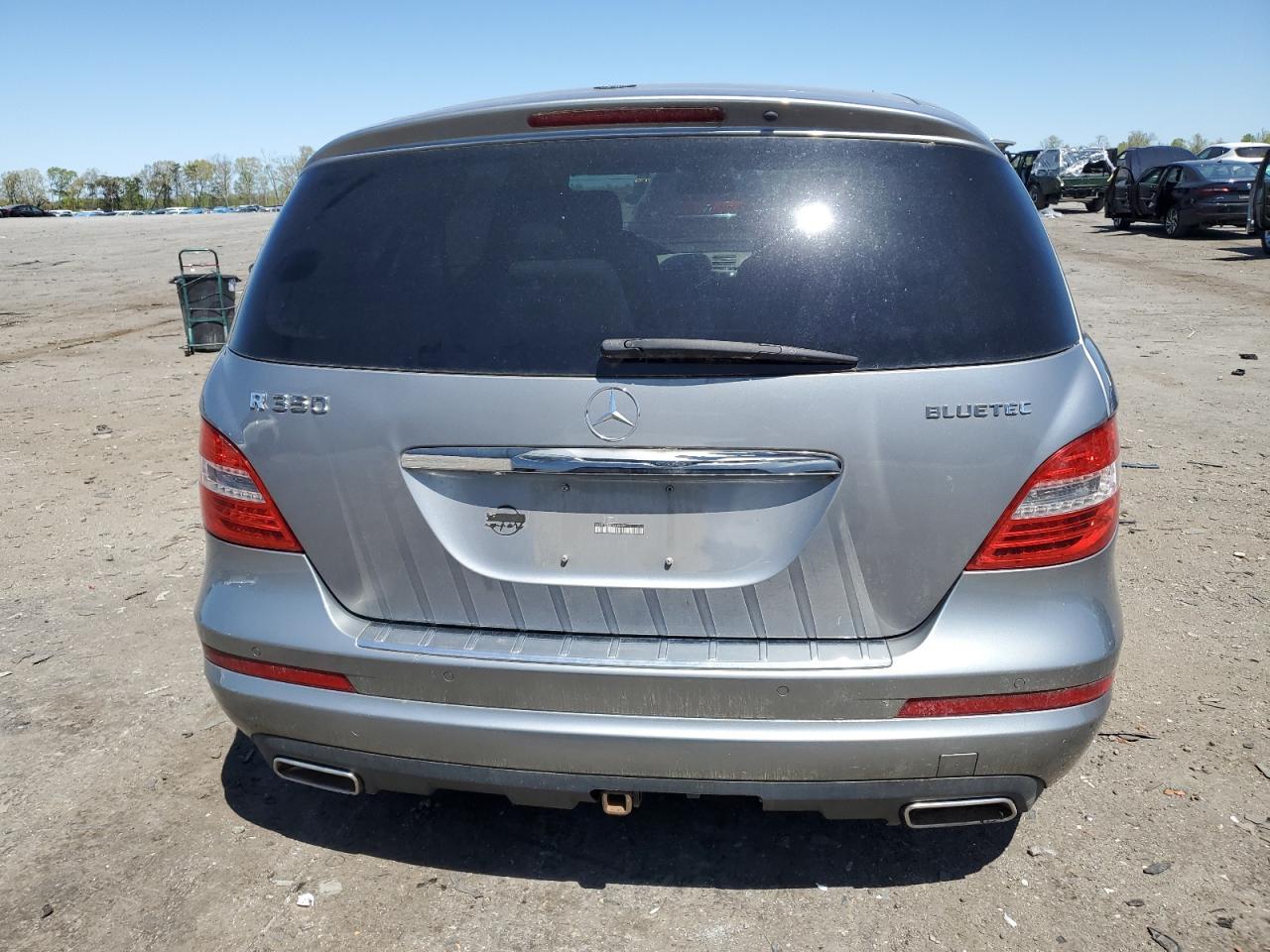 2011 Mercedes-Benz R 350 Bluetec - Image 6