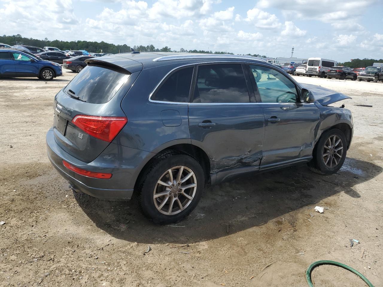 2011 Audi Q5 Premium - Image 3