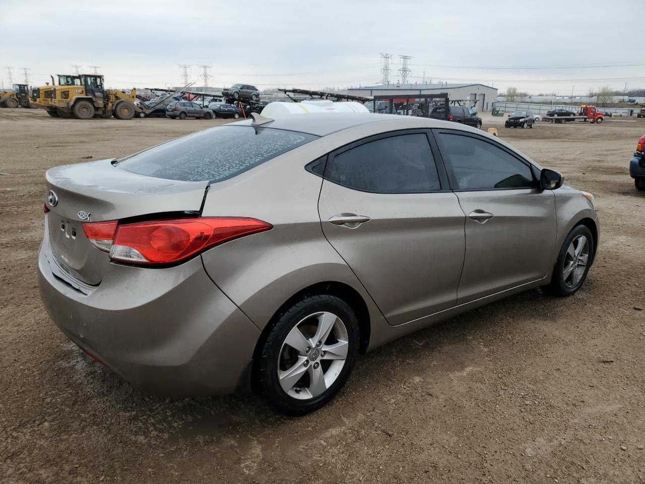 2013 Hyundai Elantra Gls - Фото 3