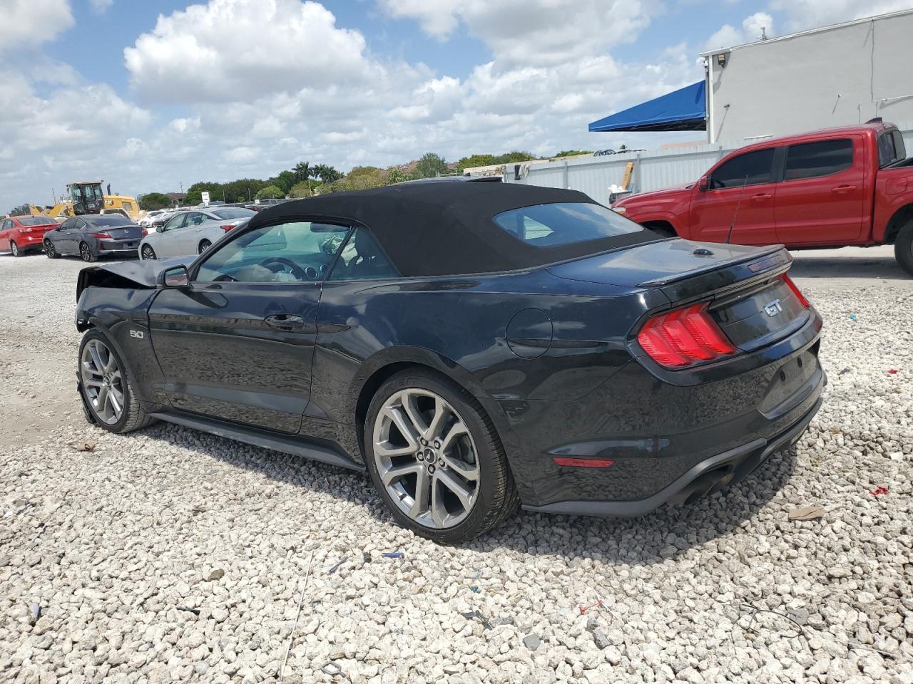 2020 Ford Mustang Gt - Фото 2