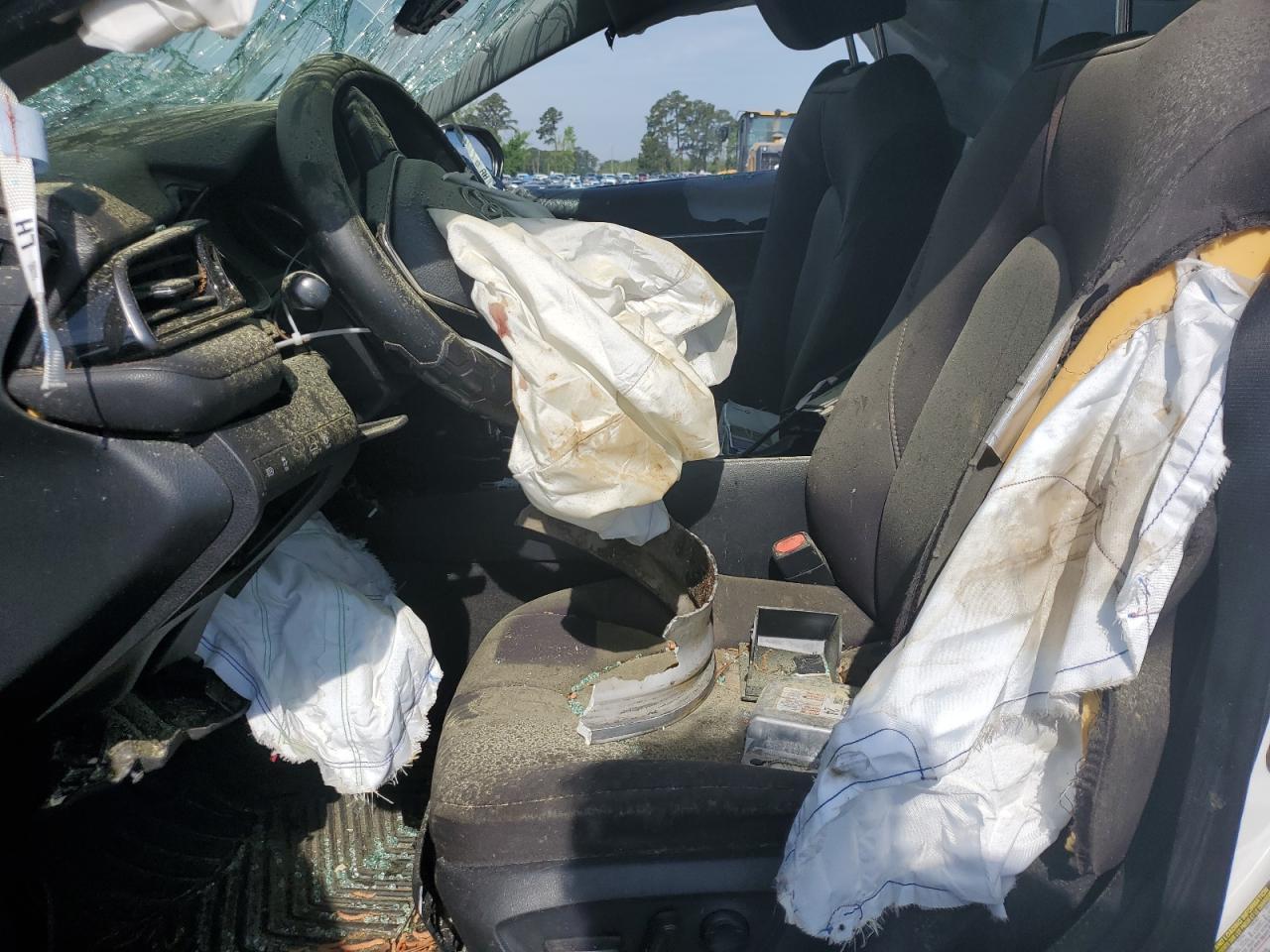 2019 Toyota Camry L - Image 7