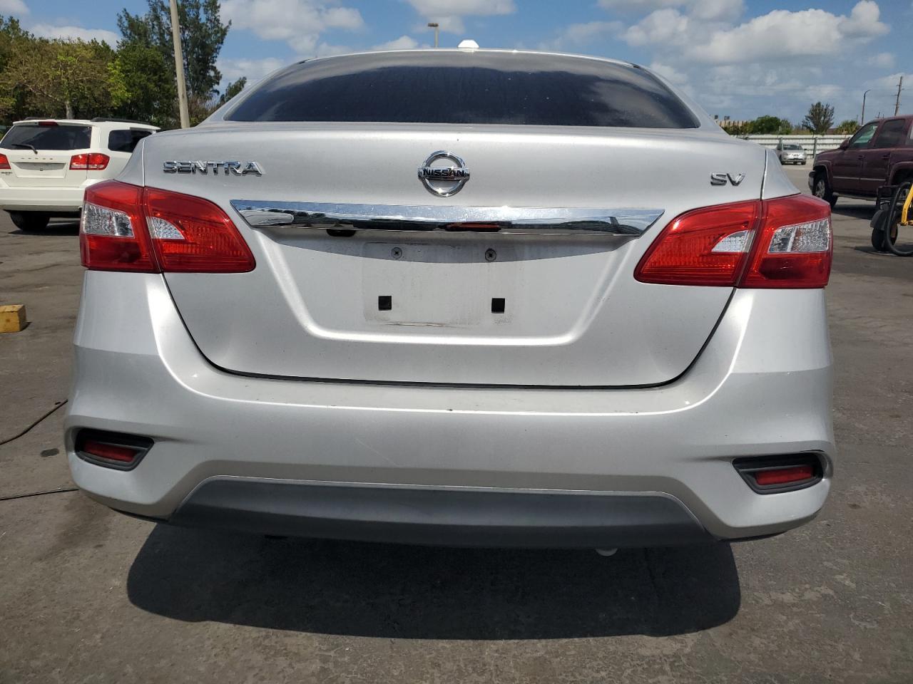 2019 Nissan Sentra S - Image 6