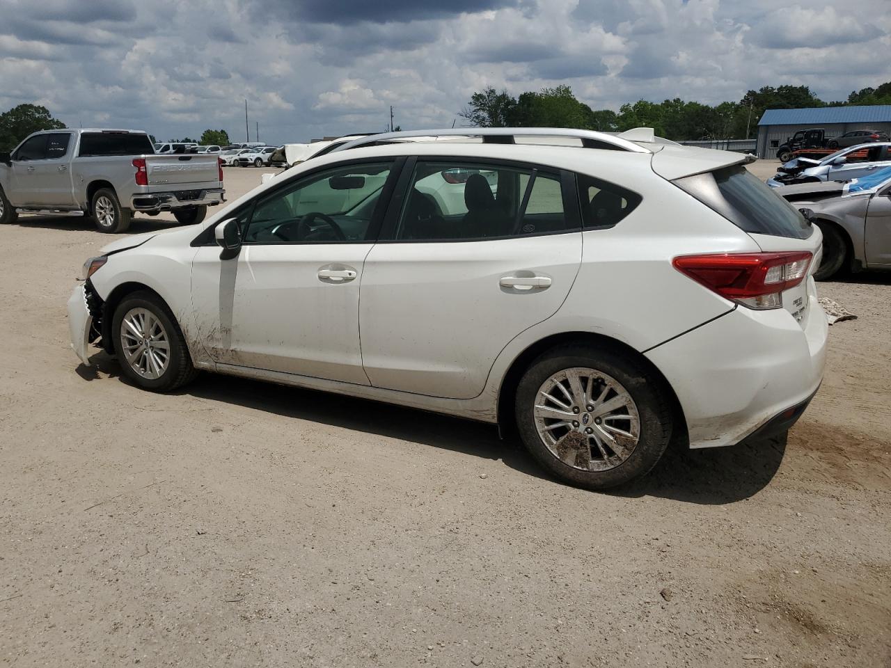 2017 Subaru Impreza Premium Plus - Фото 2