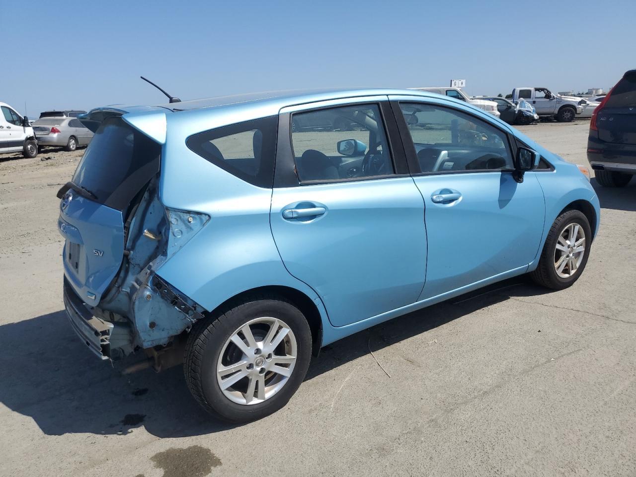 2015 Nissan Versa Note S - Фото 3