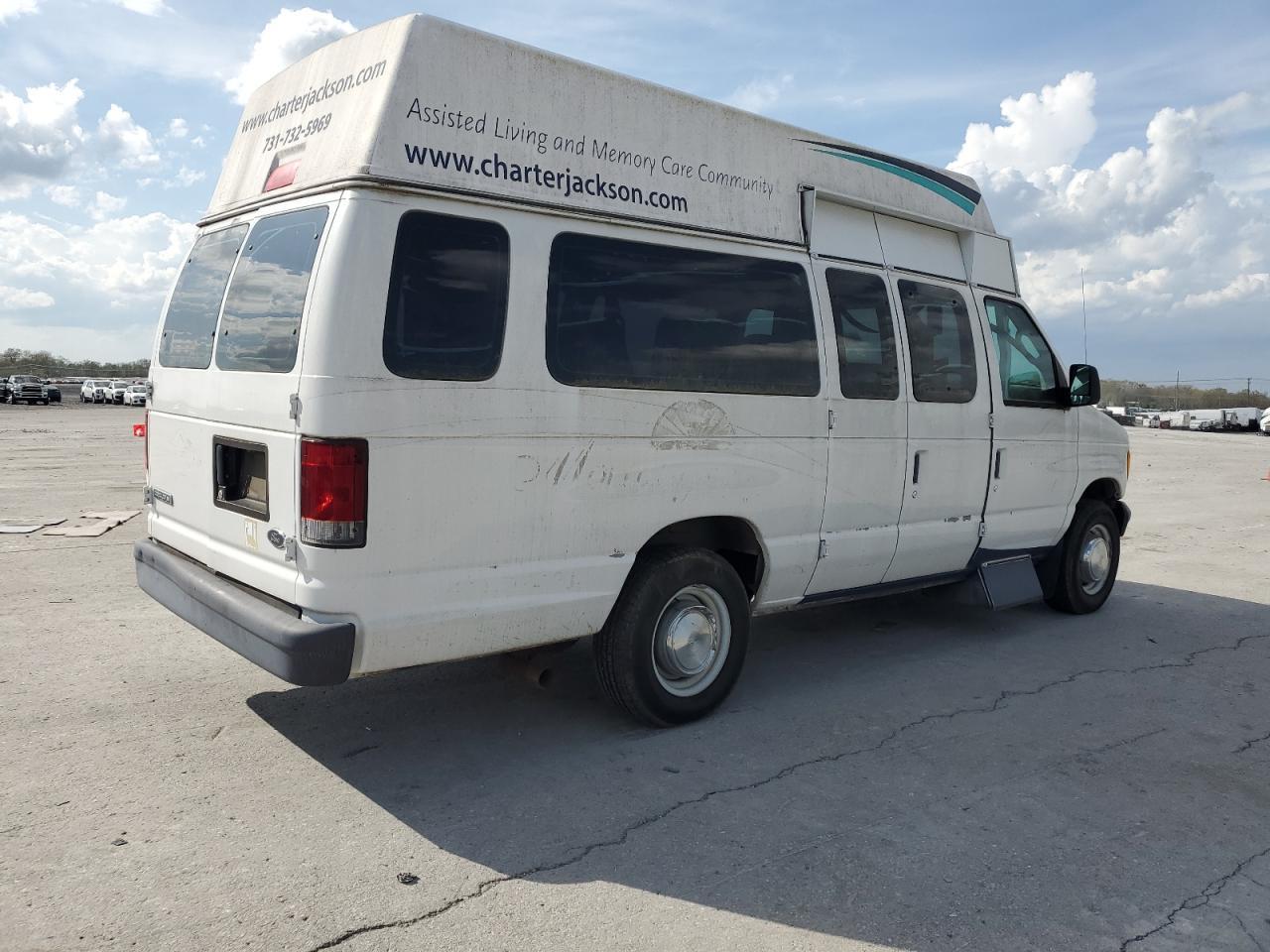2006 Ford Econoline E250 Van - Image 3
