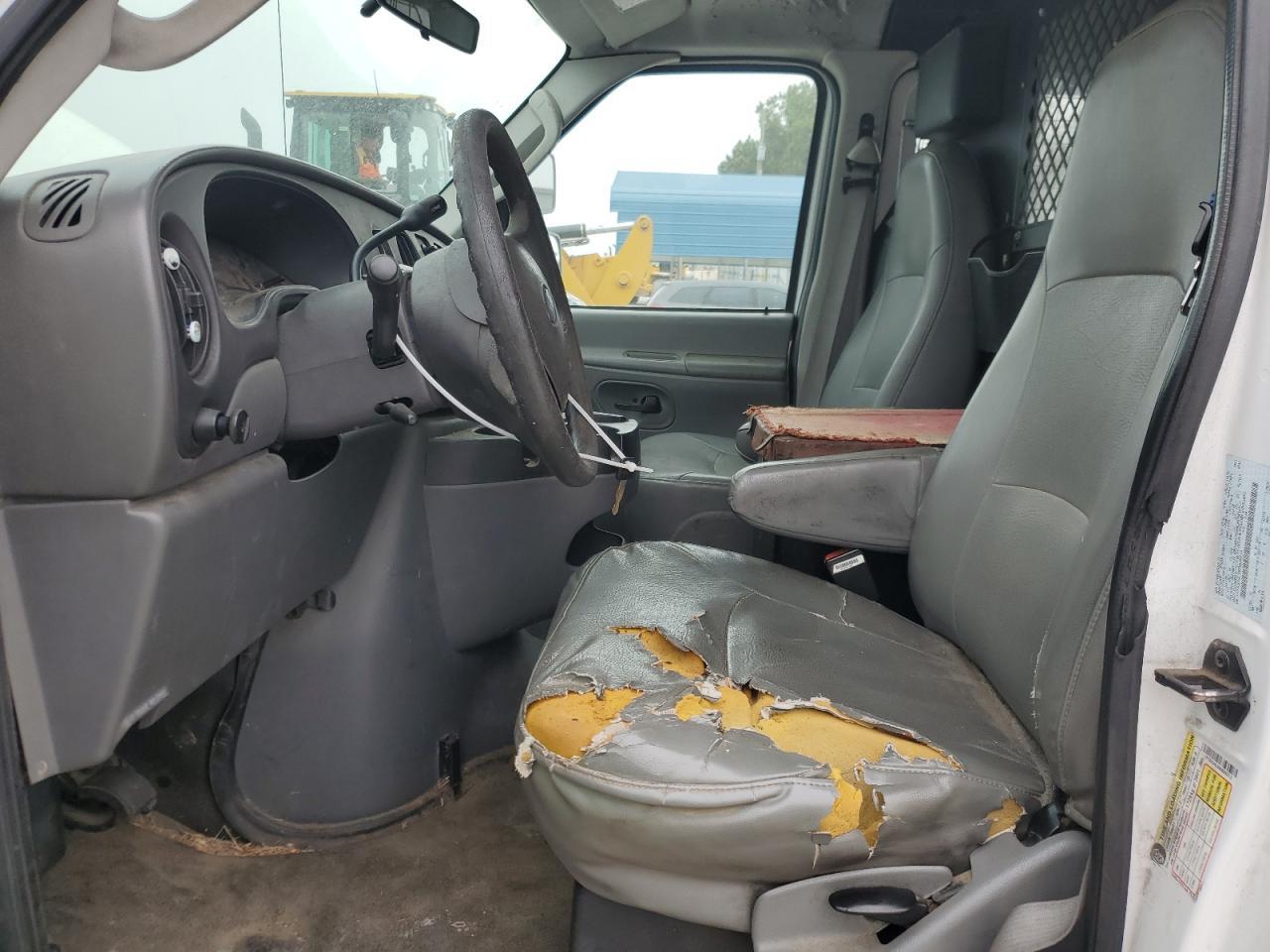 2006 Ford Econoline - Фото 7