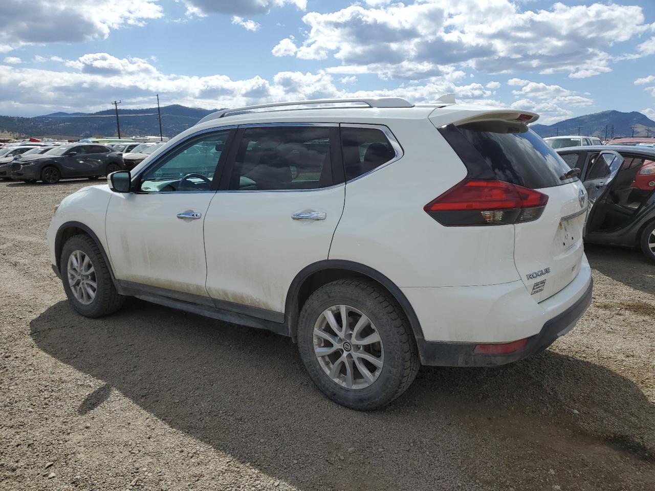 2017 Nissan Rogue S - Фото 2